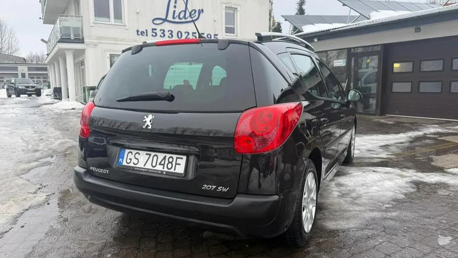 PEUGEOT 207 -