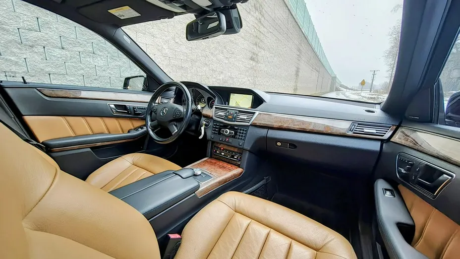 MERCEDES-BENZ E Klasa -