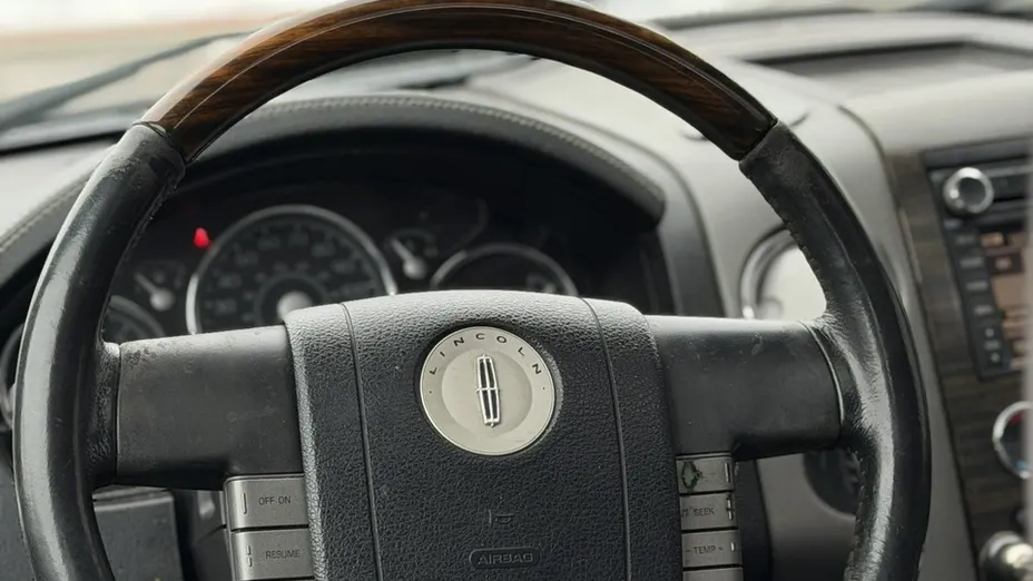 LINCOLN Mark LT -