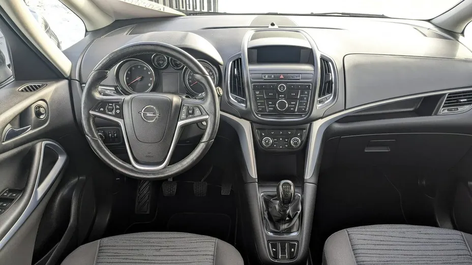 OPEL Zafira -