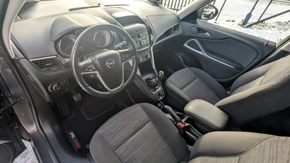 OPEL Zafira -