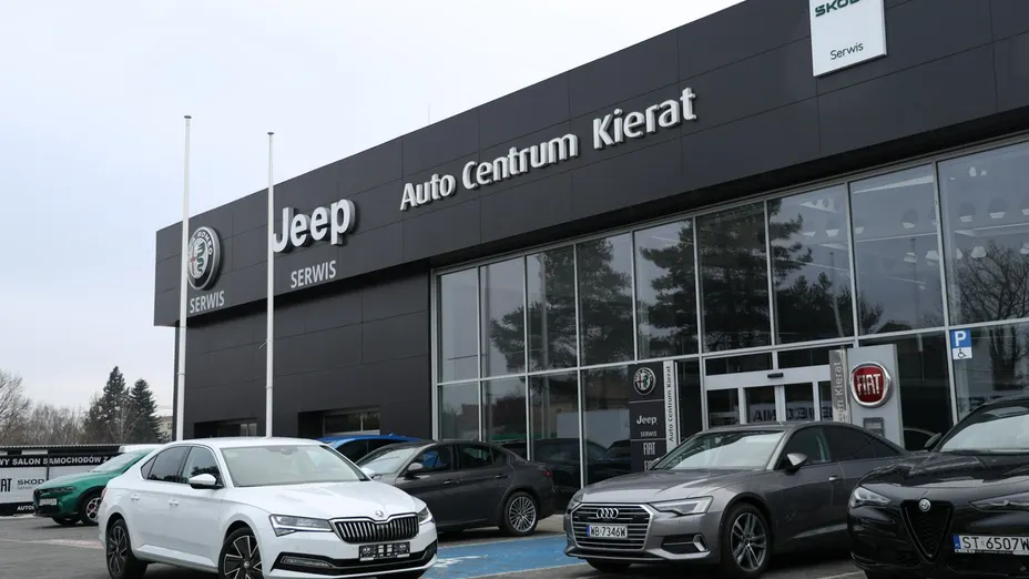 SKODA Superb -