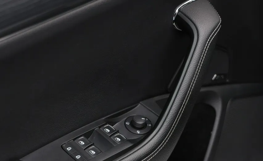 SKODA Superb -