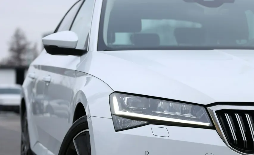 SKODA Superb -