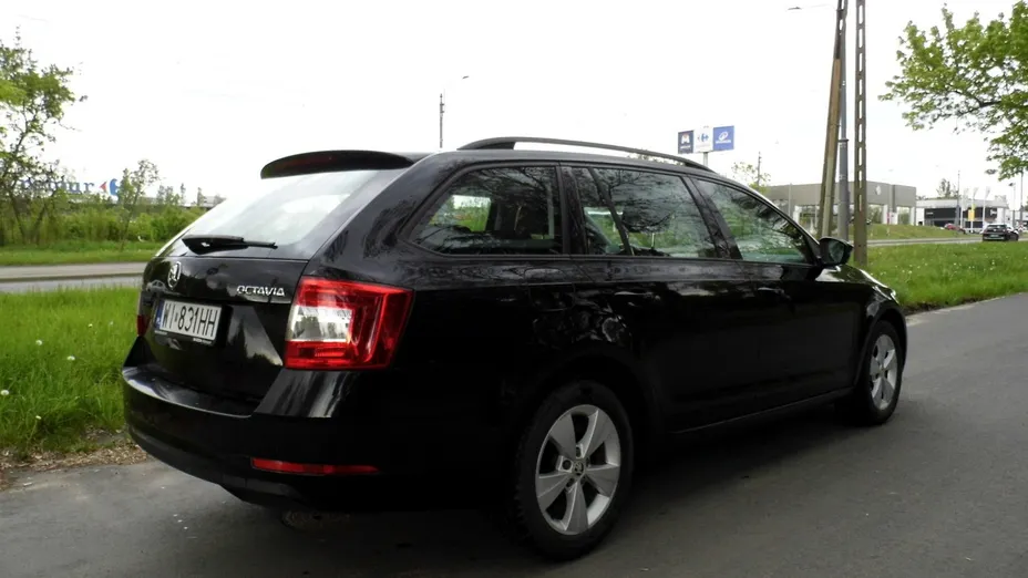 SKODA Octavia -