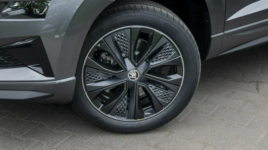 SKODA Karoq -