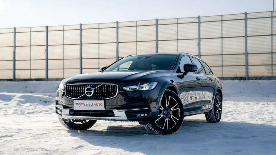 VOLVO V90 -
