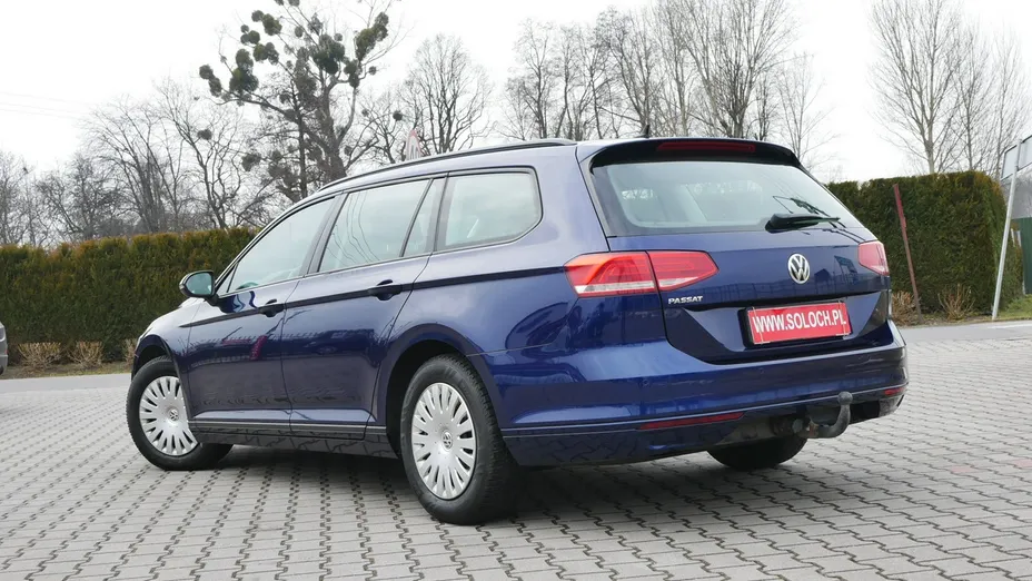 VOLKSWAGEN Passat -