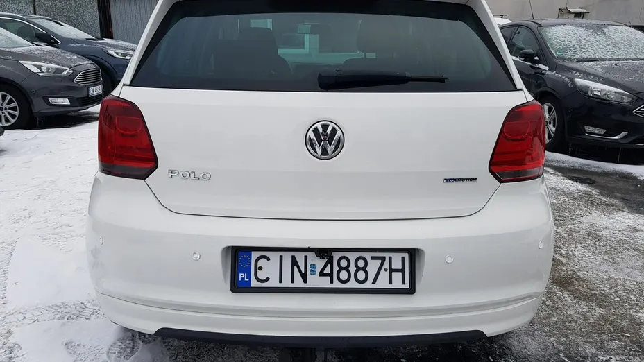 VOLKSWAGEN Polo -