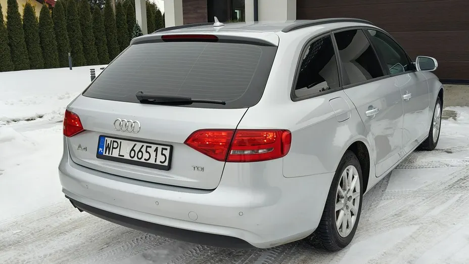 AUDI A4 -