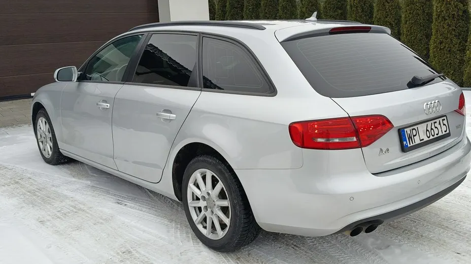 AUDI A4 -