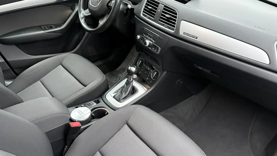 AUDI Q3 -