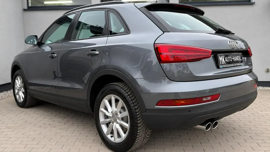 AUDI Q3 -