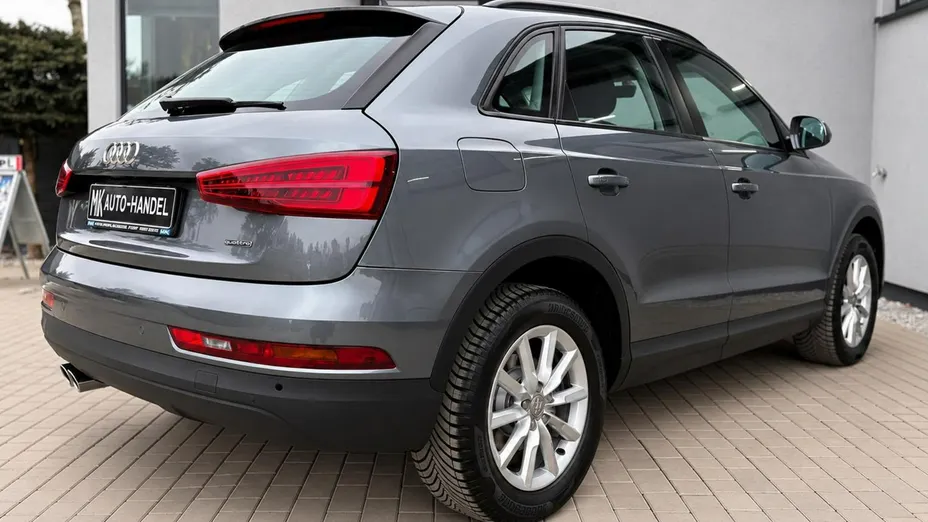 AUDI Q3 -