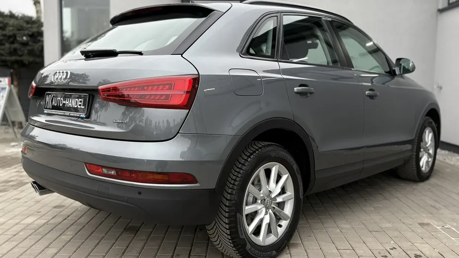 AUDI Q3 -
