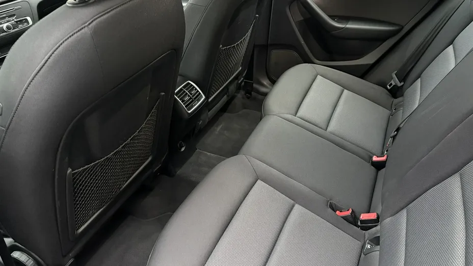 AUDI Q3 -