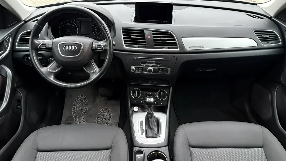 AUDI Q3 -