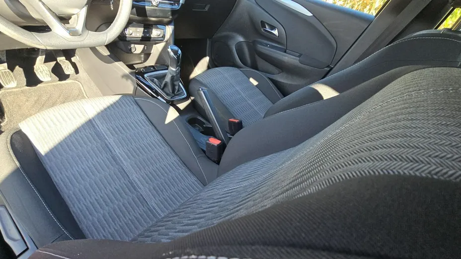 OPEL Corsa -