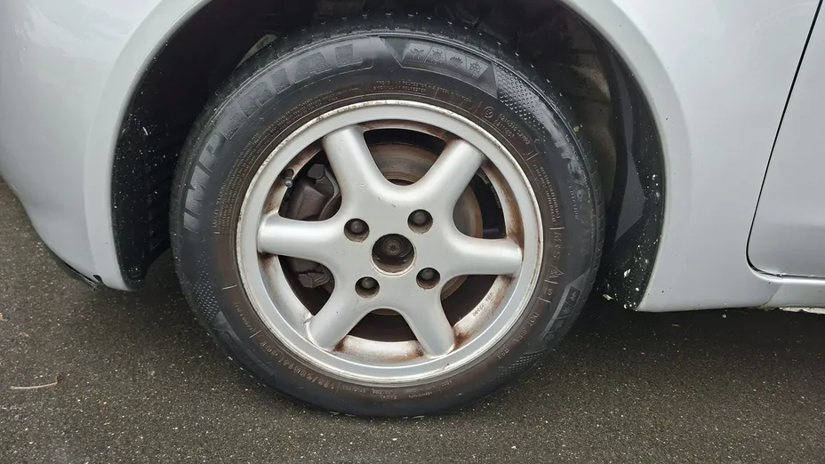 MITSUBISHI Colt -