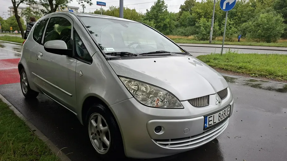 MITSUBISHI Colt -