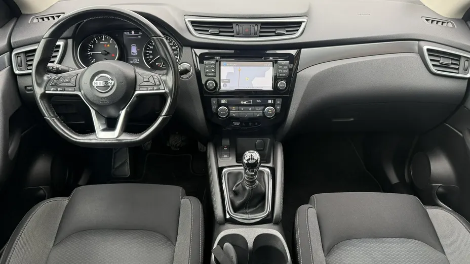 NISSAN Qashqai -