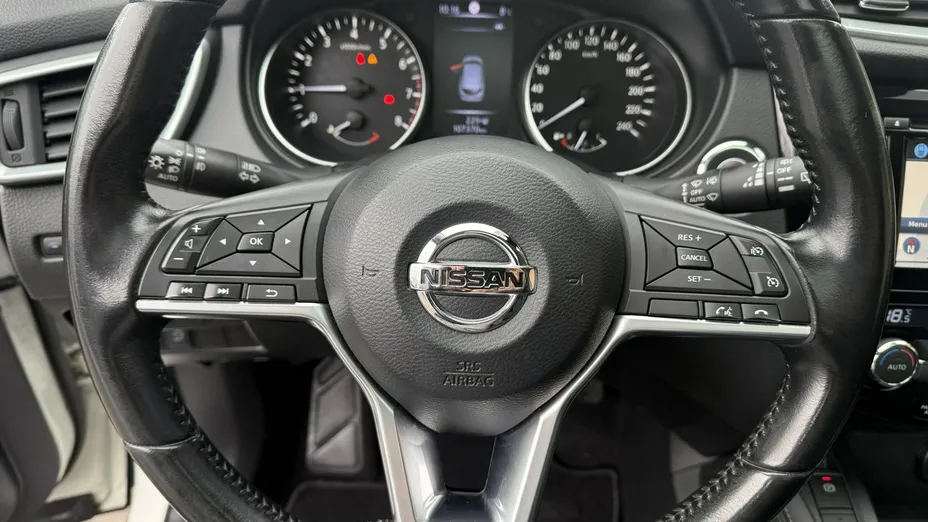 NISSAN Qashqai -