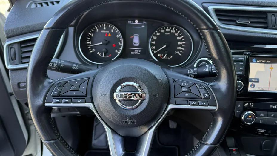 NISSAN Qashqai -