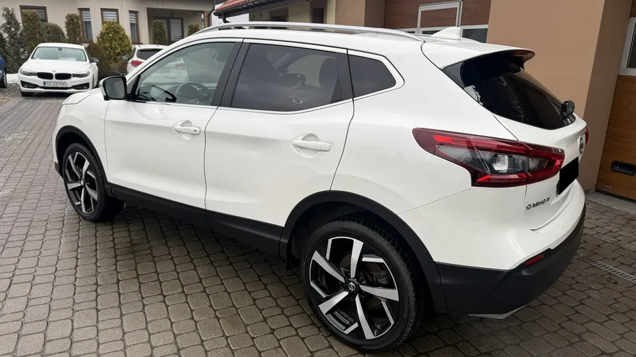 NISSAN Qashqai -
