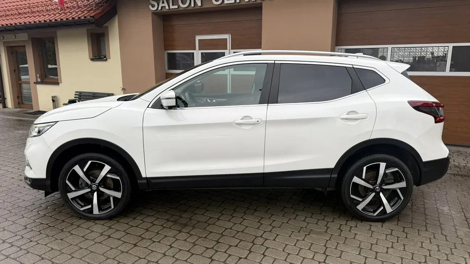 NISSAN Qashqai -