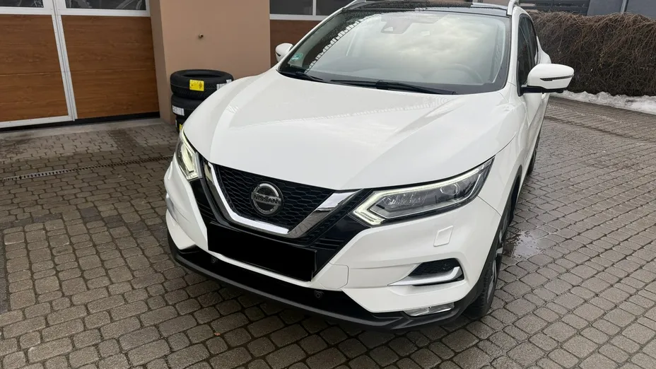 NISSAN Qashqai -