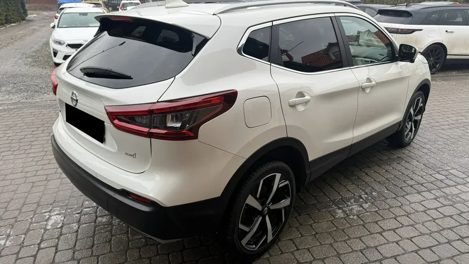 NISSAN Qashqai -