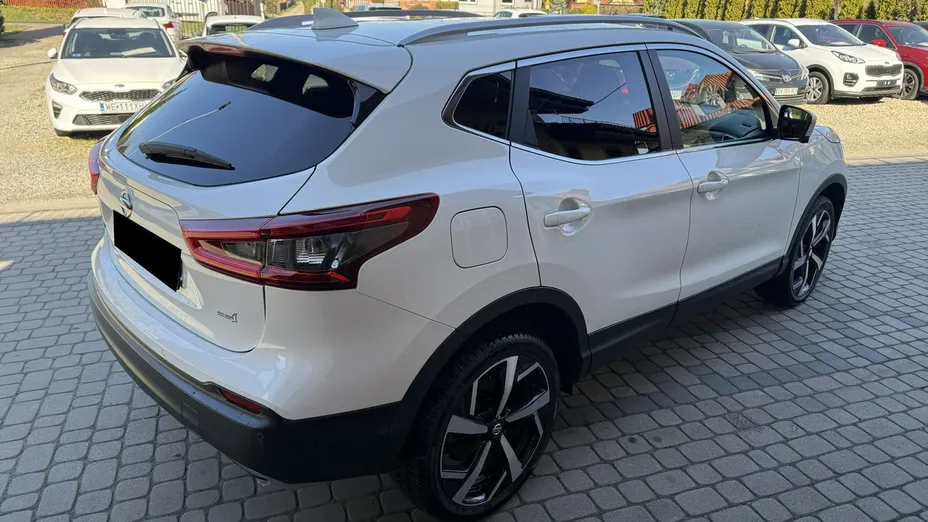 NISSAN Qashqai -