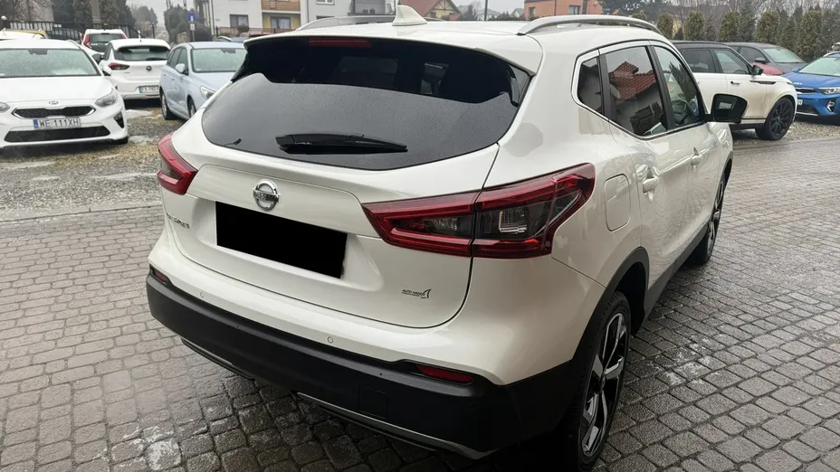 NISSAN Qashqai -