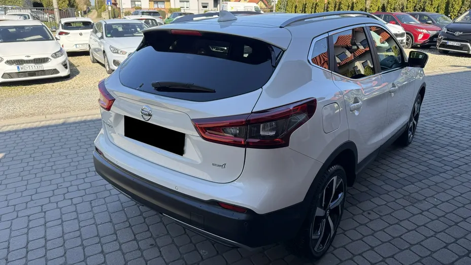 NISSAN Qashqai -