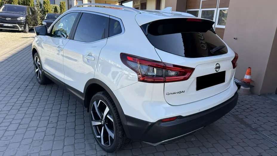 NISSAN Qashqai -