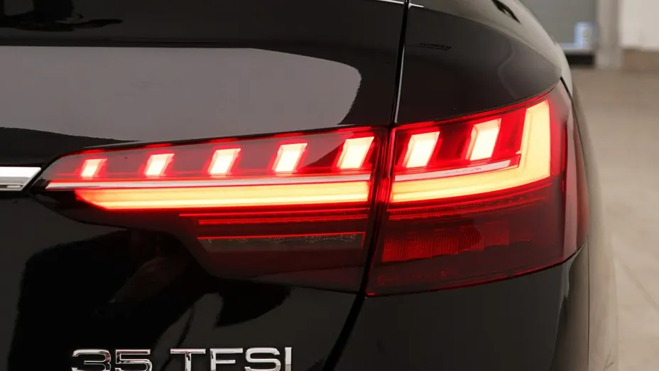 AUDI A4 A4 35 TFSI mHEV S Line S tronic