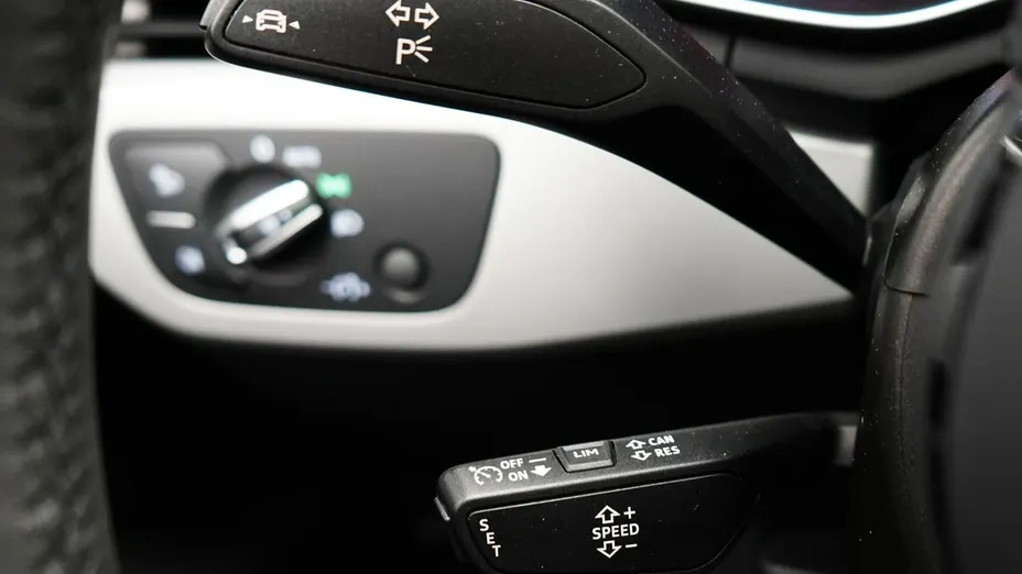 AUDI A4 A4 35 TFSI mHEV S Line S tronic