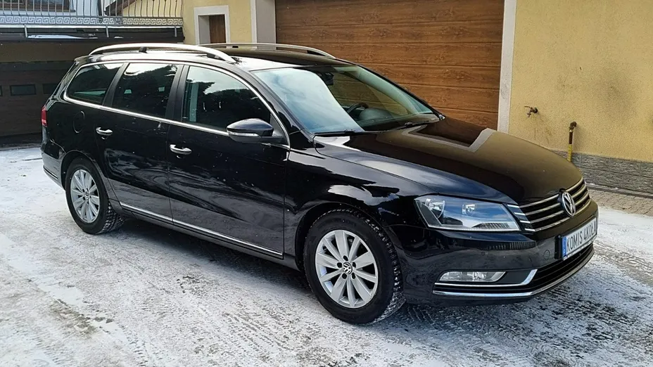 VOLKSWAGEN Passat -