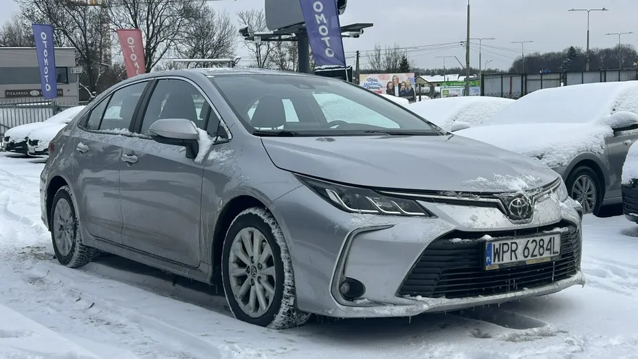 TOYOTA Corolla -
