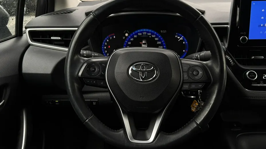 TOYOTA Corolla -