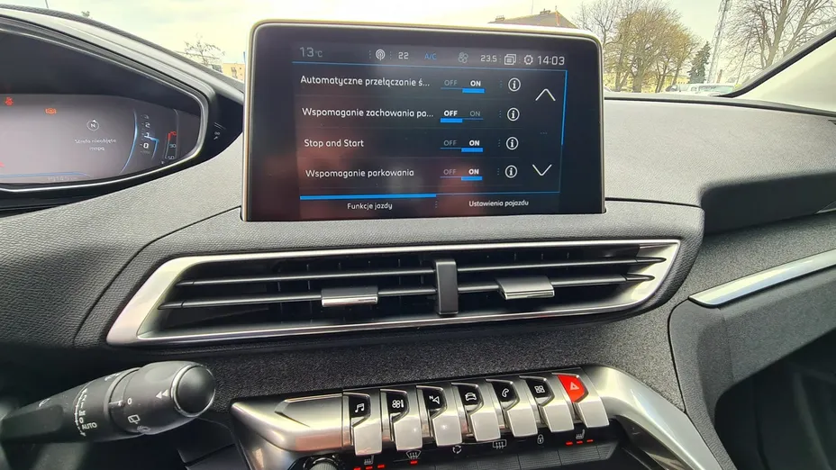 PEUGEOT 3008 -