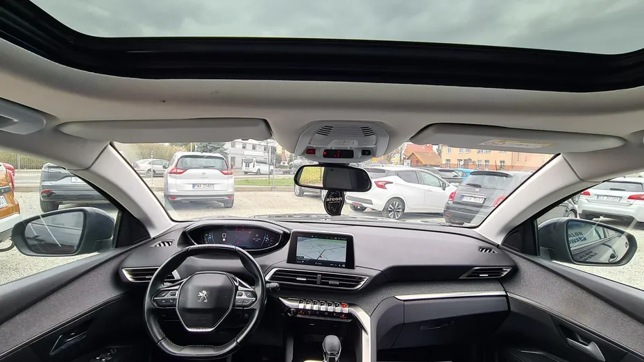PEUGEOT 3008 -