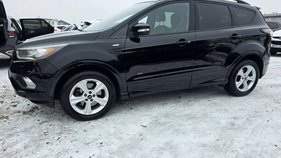 FORD Kuga -