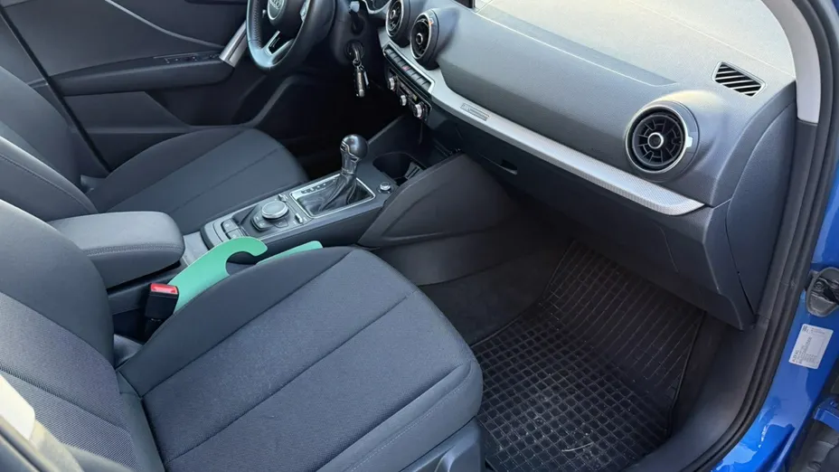 AUDI Q2 -