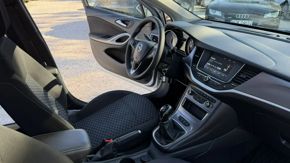 OPEL Astra -
