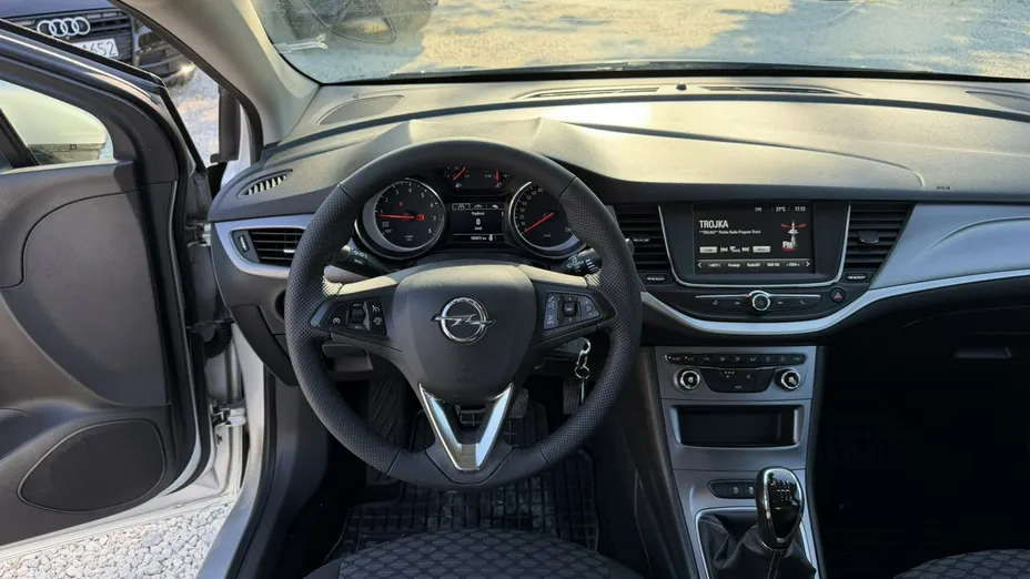 OPEL Astra -
