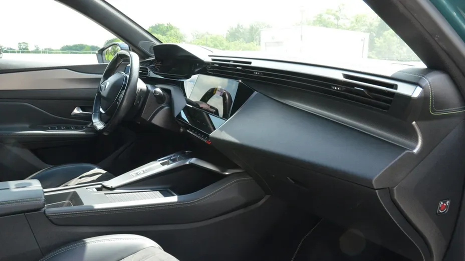 PEUGEOT 308 -