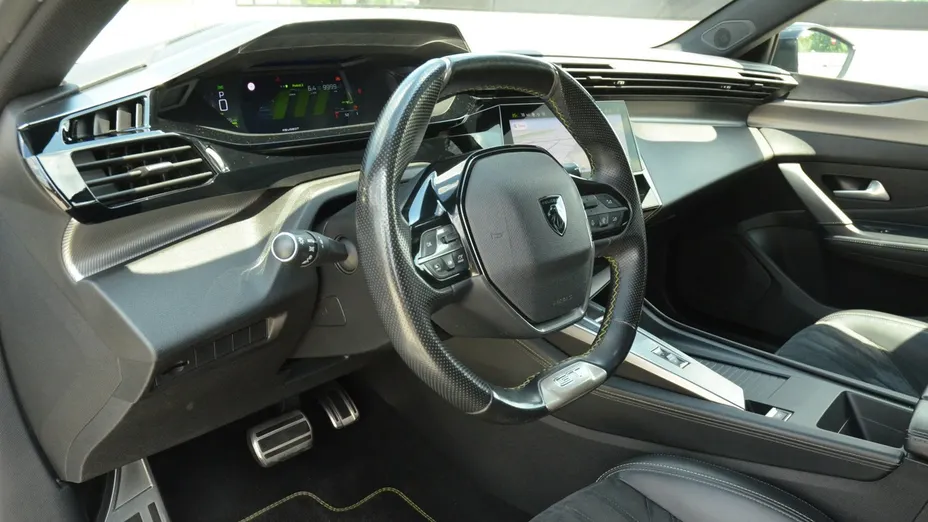 PEUGEOT 308 -