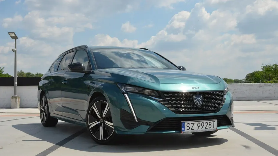PEUGEOT 308 -