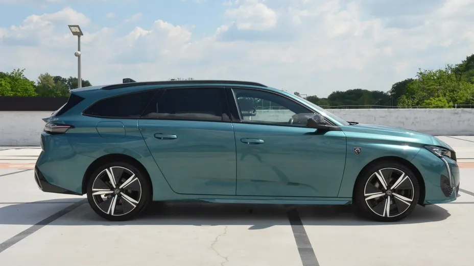 PEUGEOT 308 -